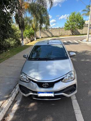 TOYOTA ETIOS 1.5 XS SEDAN 16V FLEX 4P AUTOMÁTICO TOYOTA ETIOS 1.5 XS SEDAN 16V FLEX 4P AUTOMÁTICO